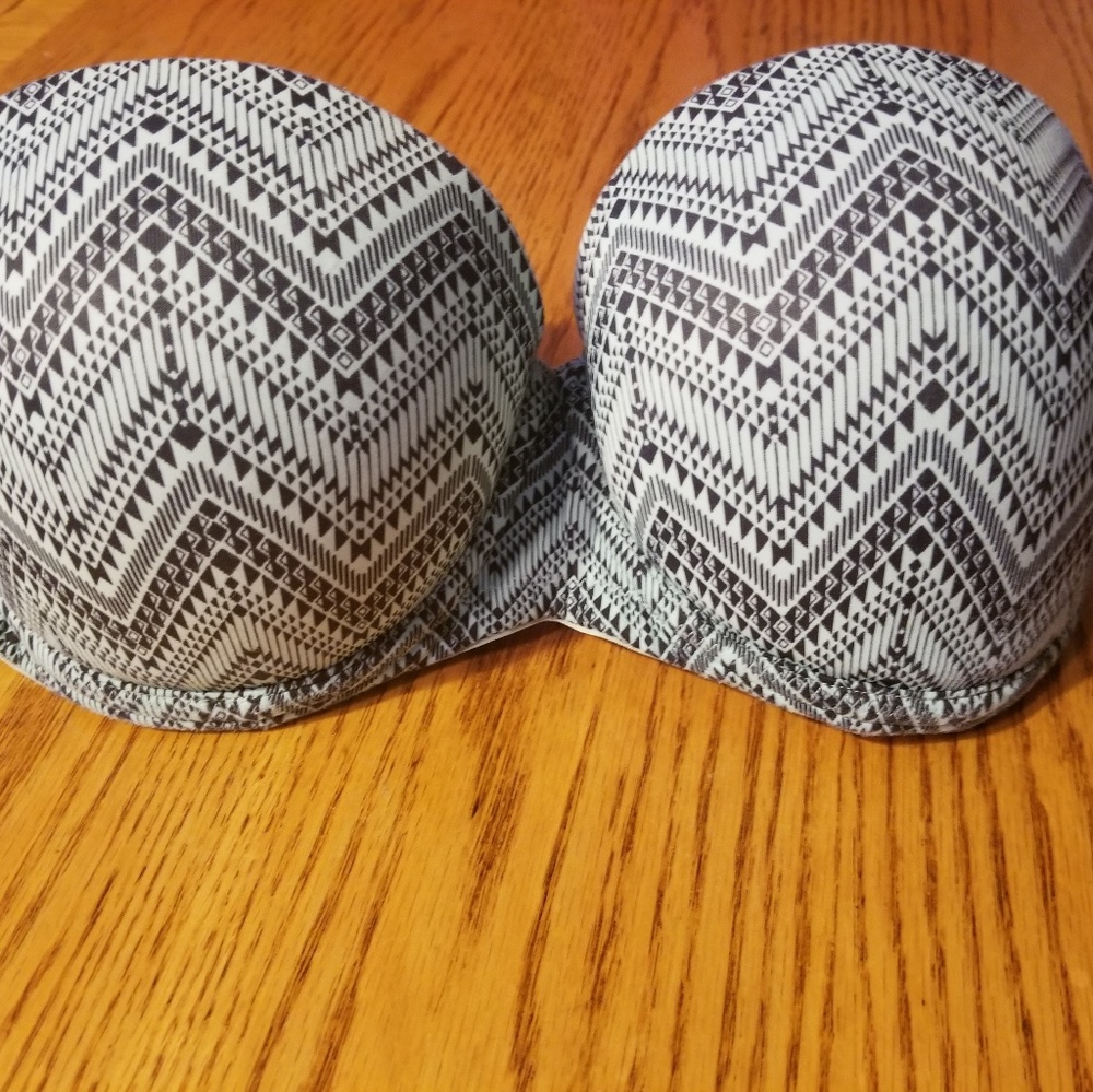 Pink Victoria secrets size 36 c strapless